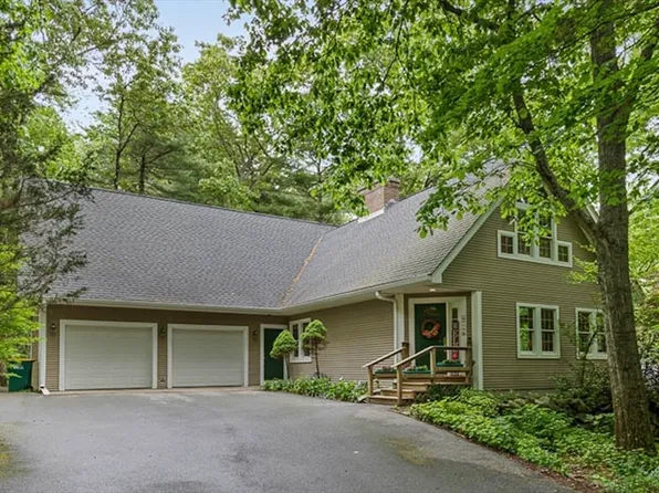 213 N Worcester St, Norton, MA 02766