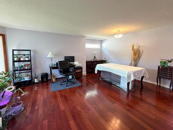 5th image of 825 112b St NW