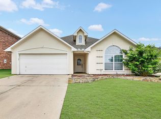 4933 Happy Trl, Fort Worth, TX 76244