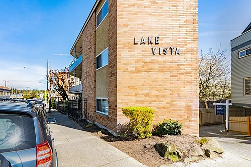 Lake Vista Apartments Photo 1