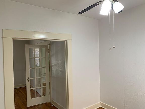 4th image of 619 W Russell Pl #5