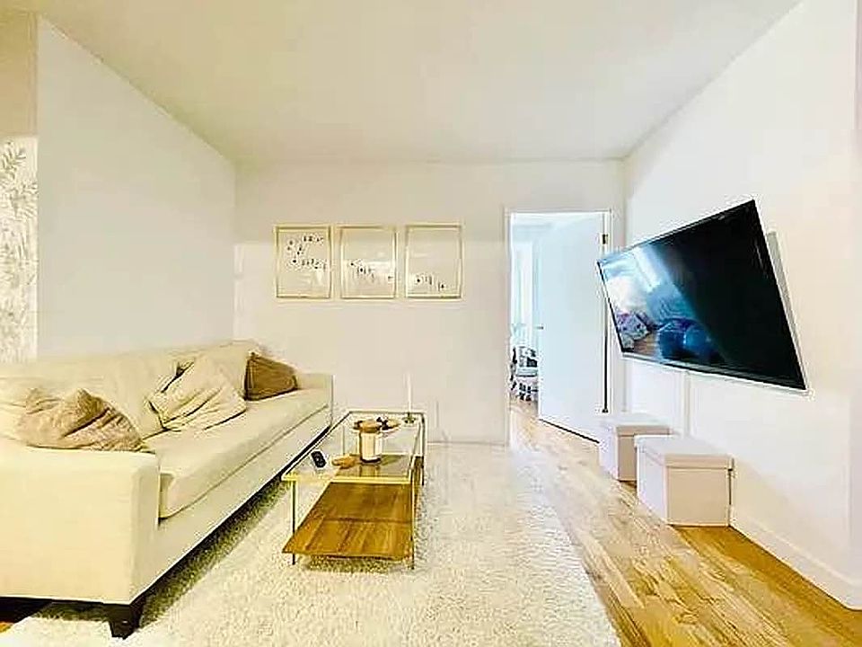 1st image of 196 Stanton St APT 7C