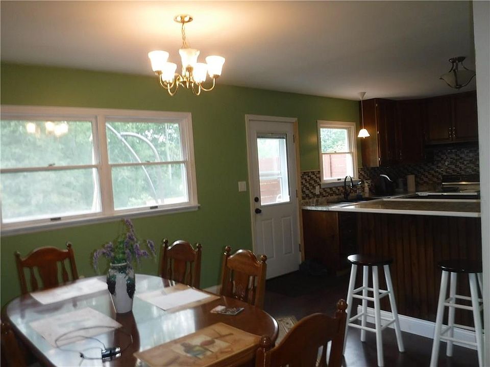 2nd image of 304 E Virginia Blvd