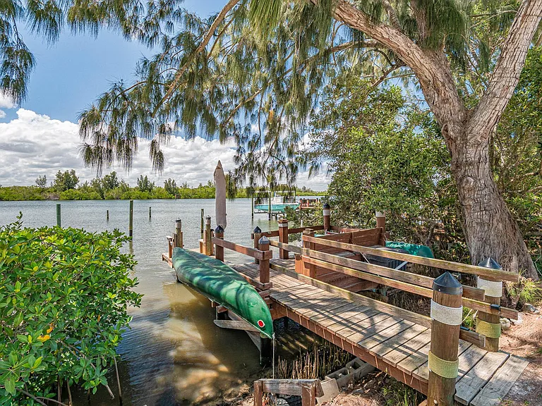 1075 Morningside Dr — Photo 43