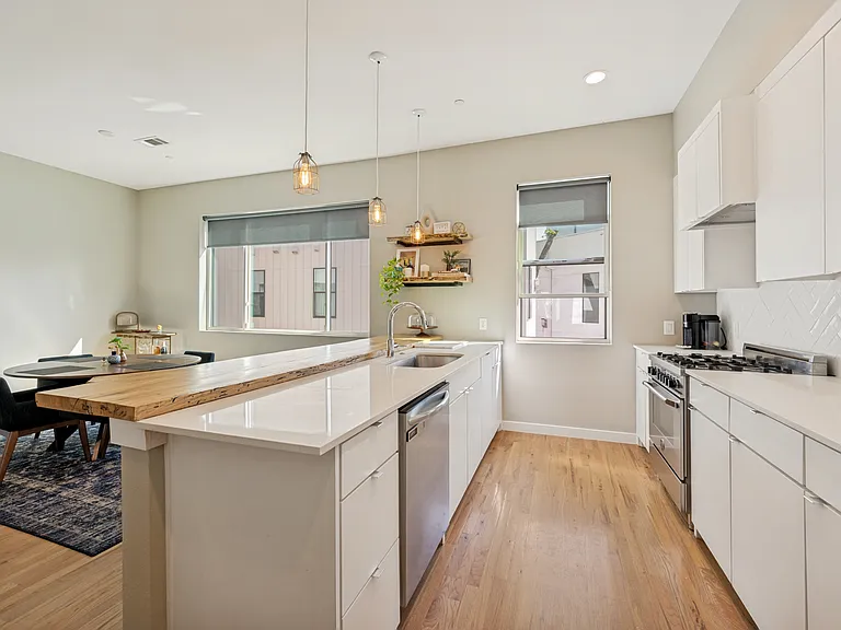 2630 Calvin St #101 — Photo 8