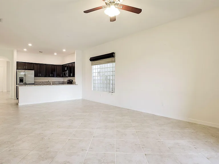 8985 Gulf Run Way — Photo 6