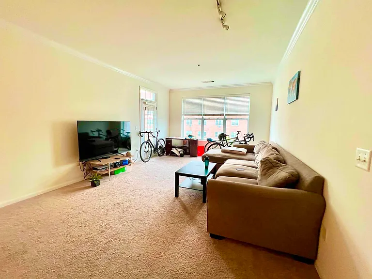 850 E Main St #430 — Photo 5
