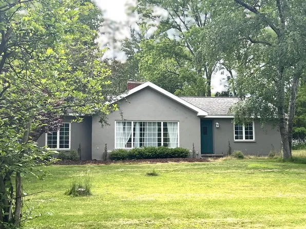 3465 Bayberry Dr NW, Grand Rapids, MI 49544
