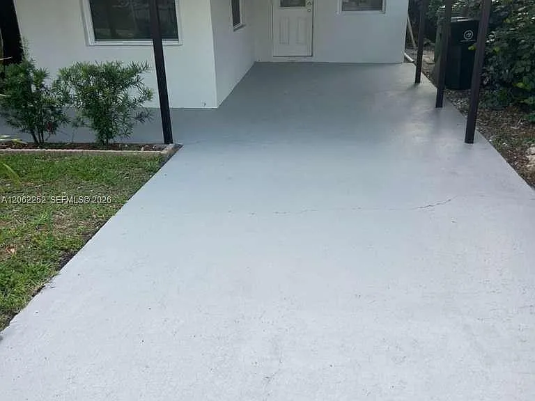 535 NW 23rd Ave — Photo 2