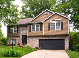 885 Quail Ridge Dr, Porter, IN 46304