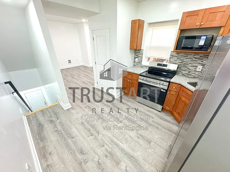 2507 N 19th St #2 — Photo 3