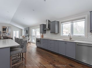 26 Hostein Dr, Hamilton, ON L9G2S5