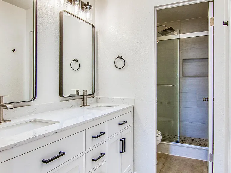 6621 Amposta Dr #B — Photo 7