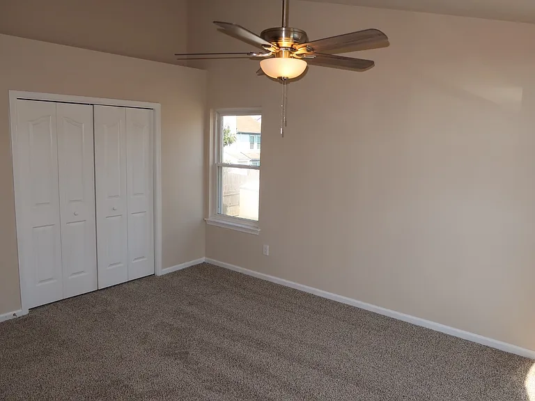 417 Greenview Dr — Photo 20