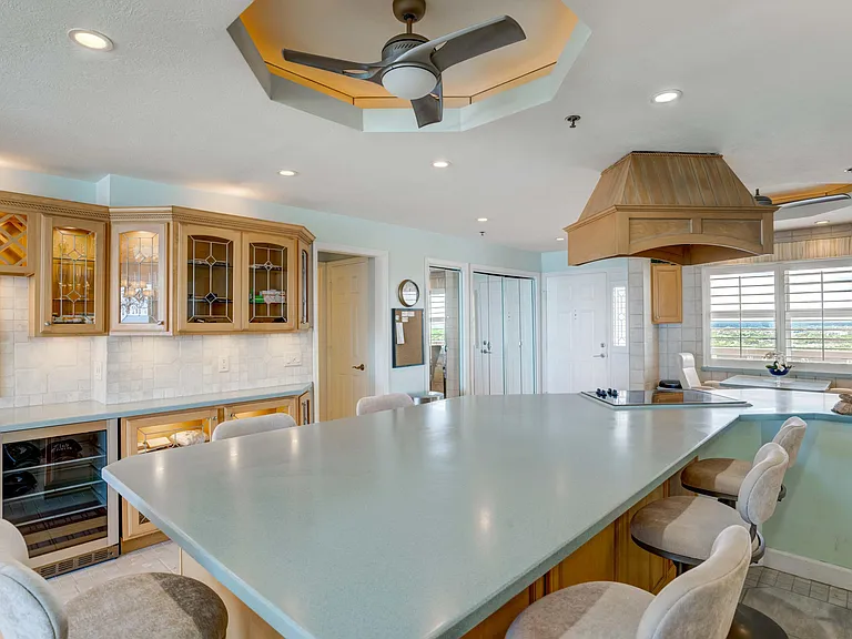840 Ocean Dr #Penthouse C — Photo 11