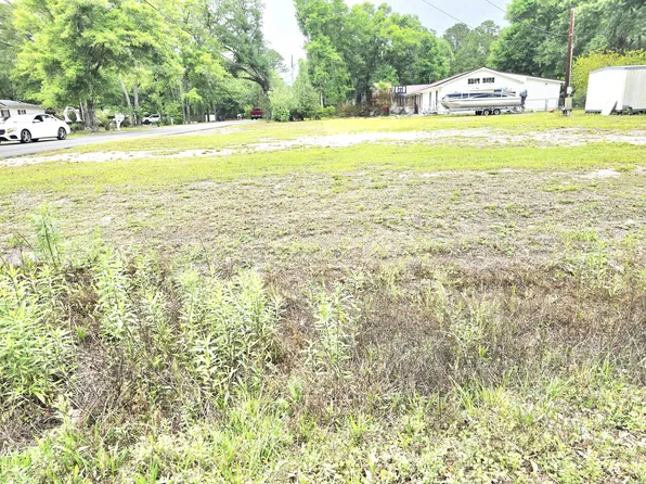 613 Old Jolly Bay Rd, Freeport, FL 32439