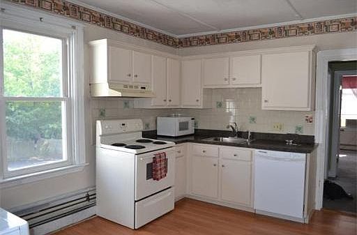 2nd image of 25 Elmwood St