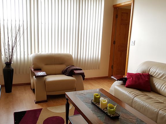 3rd image of 921 N Ashland Ave APT 2