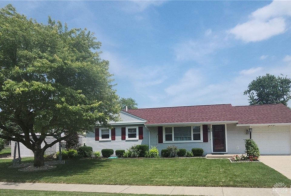 1st image of 320 Stewart Dr