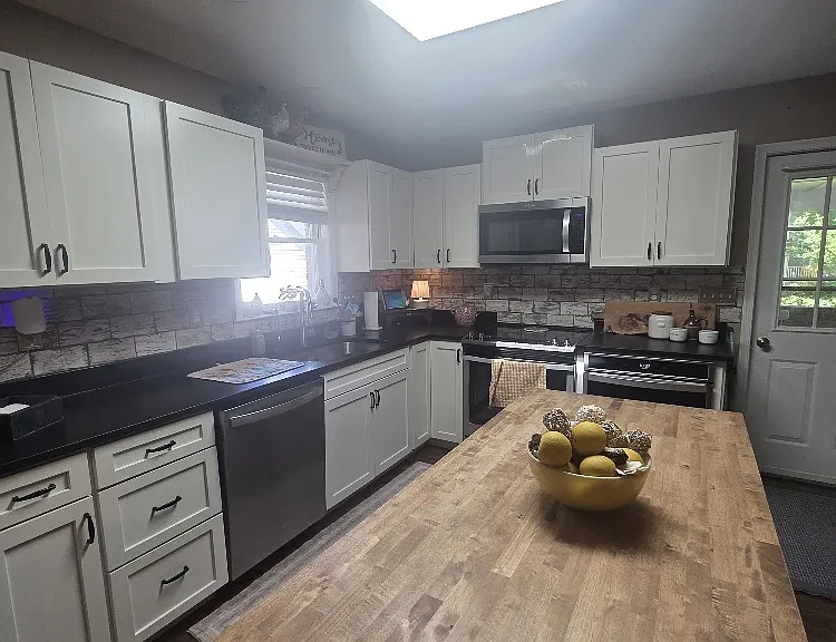 3201 Lakeview Pkwy — Photo 12