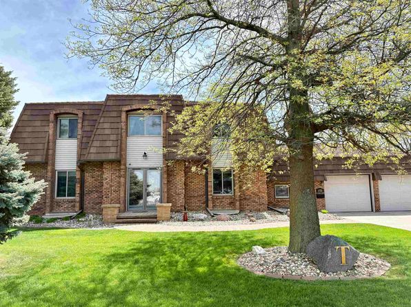 1321 Providence Rd, Wayne, NE 68787