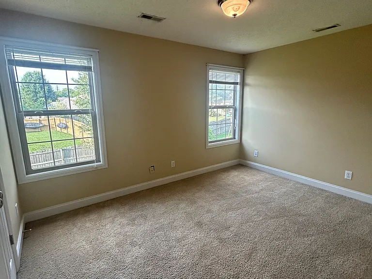 182 Pavilion Dr — Photo 27
