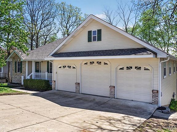 3rd image of 10524 Village Ln #2524