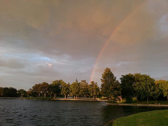 5th image of 10 Country Lake Dr