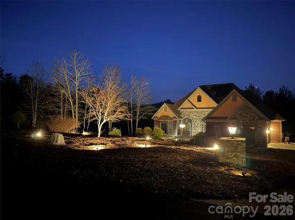 293 Bear Cliff Dr, Nebo, NC 28761