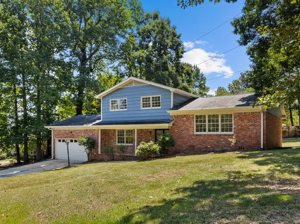 2350 Mountain Oaks Ln, Birmingham, AL 35226