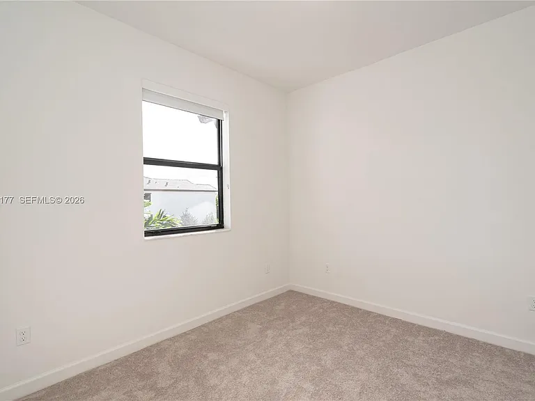 270 SW 159th Pl — Photo 12