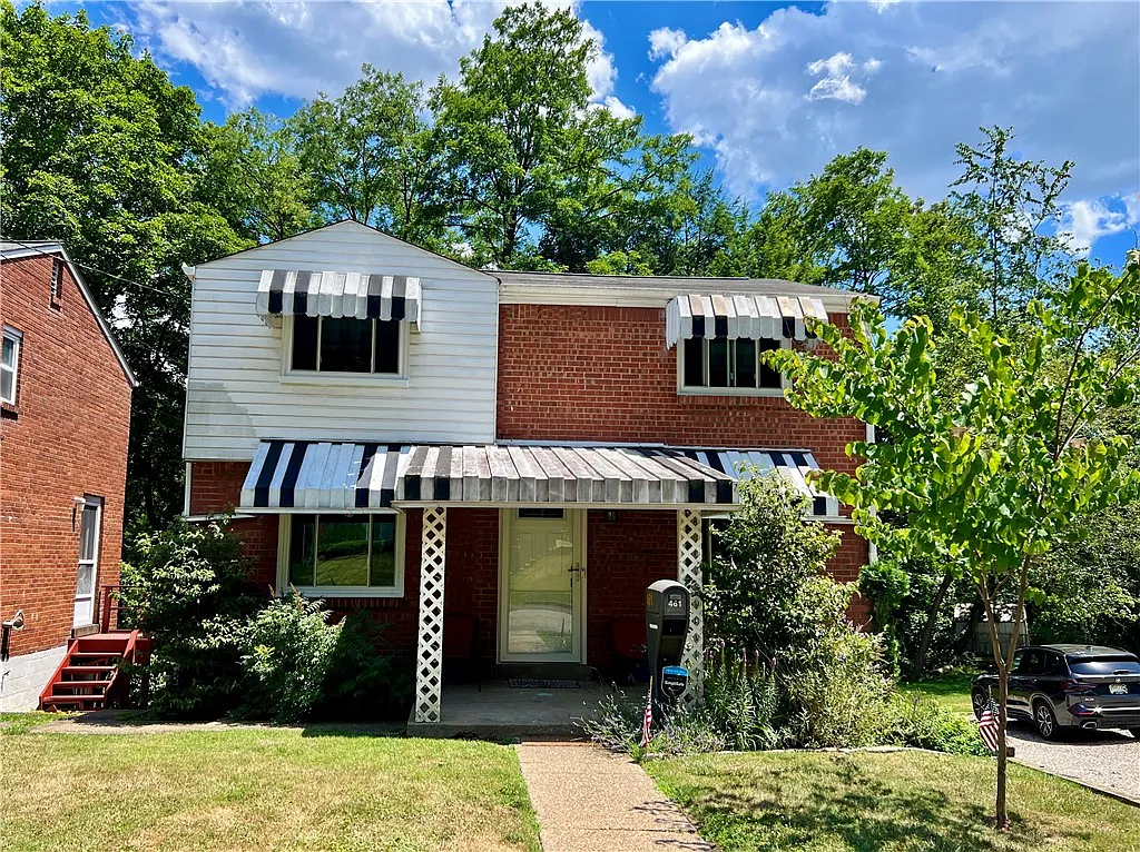 461 Janice Dr photo 1