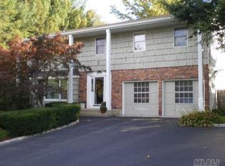 6 Abbot Rd, Smithtown, NY 11787