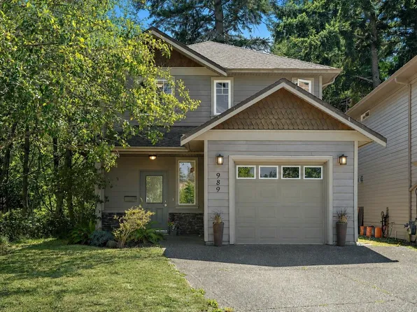 989 Wild Pond Ln, Metchosin, BC V9C 4M7