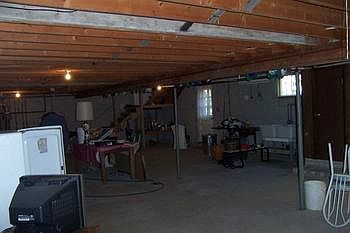 Full, dry walkout basement with half bath.