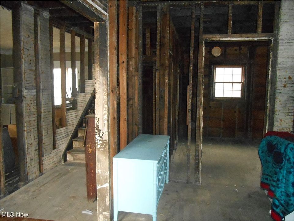 34th image of 1683 Juanita Ave