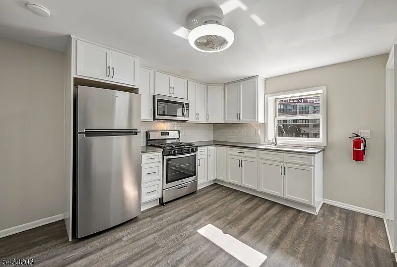 1st image of 388 Main St