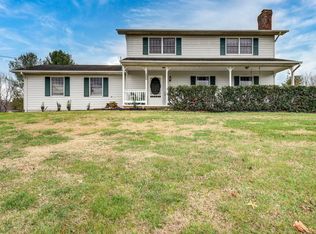 100 Becca Cir, Johnson City, TN 37601