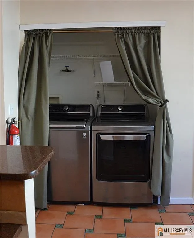 3 bed, 2.5 bath, 1478 sqft, $3,400 — Photo 3