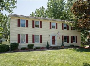 9 Amsley Ct, East Amherst, NY 14051