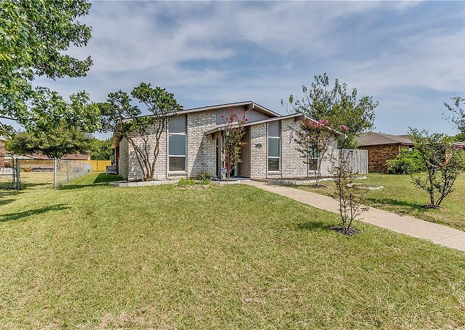 1st image of 713 Eagle Dr