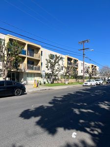 Lennox Lanai Apartments - 7055 Lennox Ave Van Nuys CA (4 units