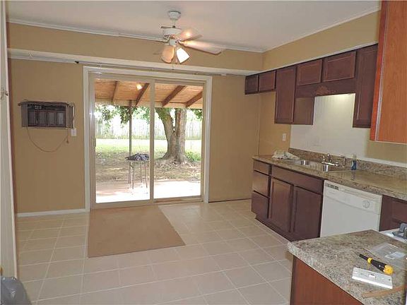 4th image of 1308 W Sunset Dr