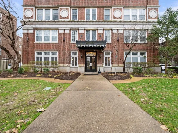 5330 Pershing Ave APT 202, Saint Louis, MO 63112