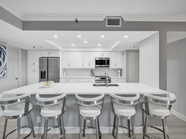 955 Egret Cir, Delray Beach, FL