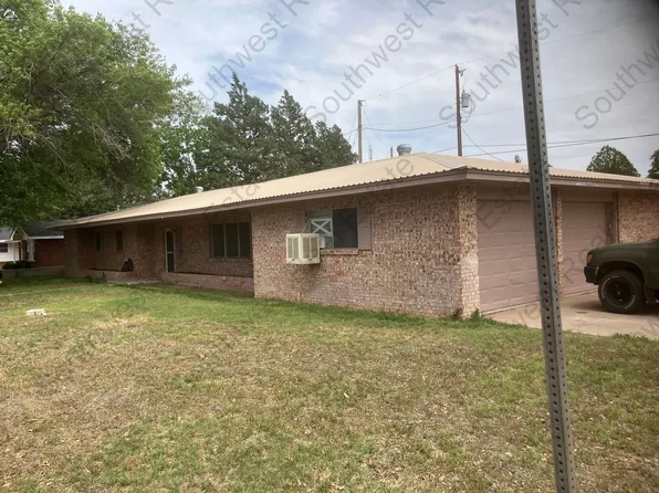 141 Texas Dr, Portales, NM 88130