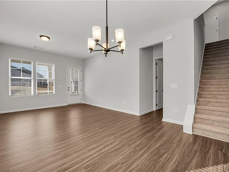 272 Brighton Bend Ln — Photo 4