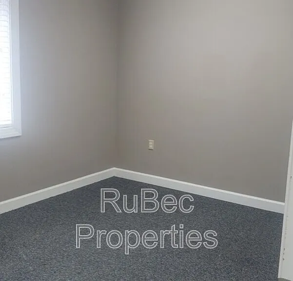 1931 J N Pease Pl #202 — Photo 16
