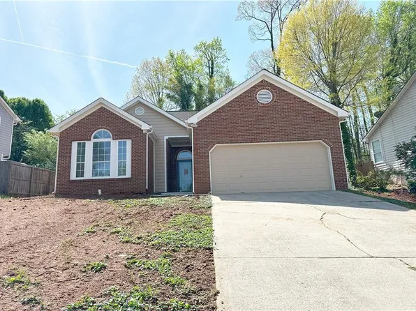 2910 Treehouse Ln, Lawrenceville, GA 30044