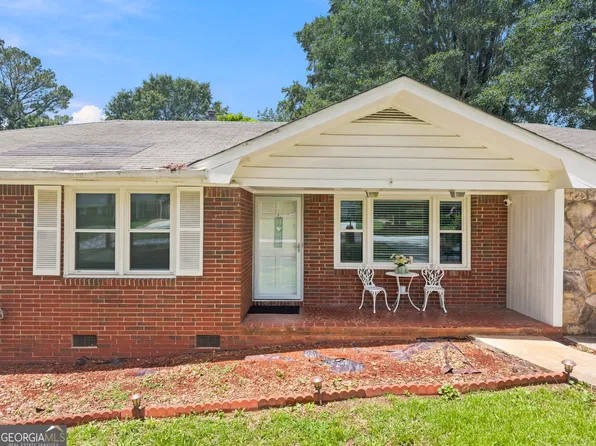 8365 Dewayne Ln, Jonesboro, GA 30236